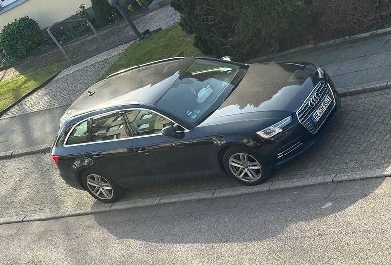 Gebraucht Audi A4 Ambiente 190 PS (139 kW) 2017 Schwarz Kombi