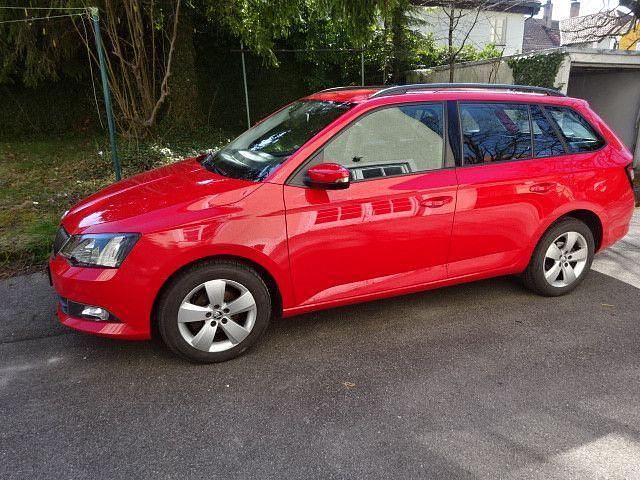 Gebraucht Skoda Fabia Style 90 PS (66 kW) 2015 Rot Kombi