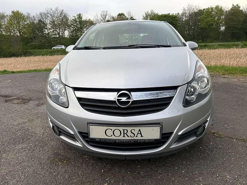 Gebraucht Opel Corsa Edition 86 PS (63 kW) 2010 Silber Kleinwagen