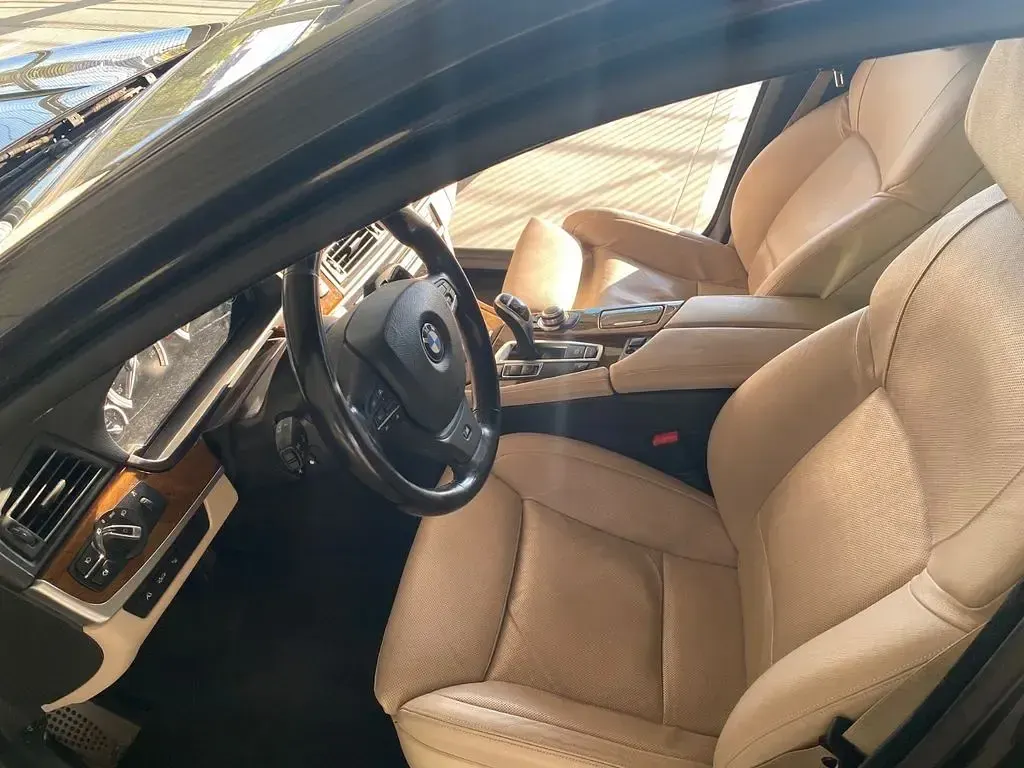 Gebraucht BMW 535 Sport Line 313 PS (230 kW) 2012 Limousine