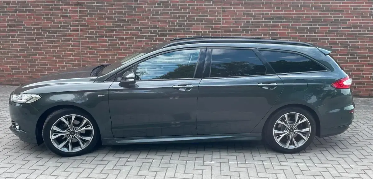 Gebraucht Ford Mondeo ST-Line 180 PS (132 kW) 2016 Grün Kombi