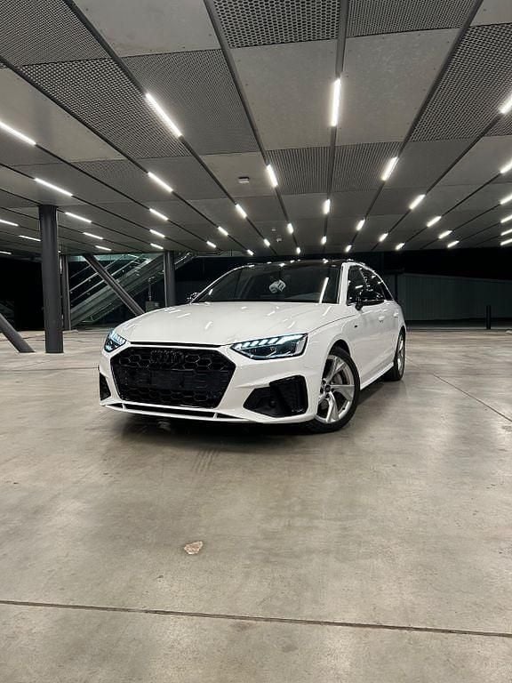 Gebraucht Audi A4 S-Line 204 PS (150 kW) 2022 Weiß Kombi