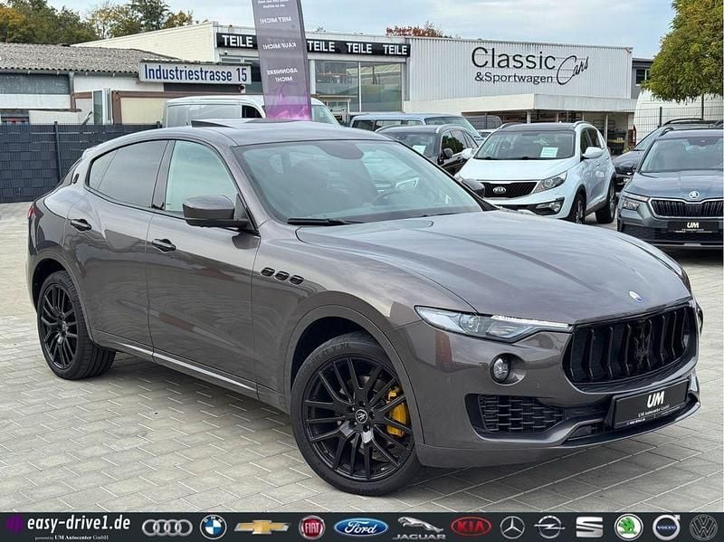 Grau Gebraucht 2020 Maserati Levante SUV | 45.990 € (Superpreis) - Bild 1/4