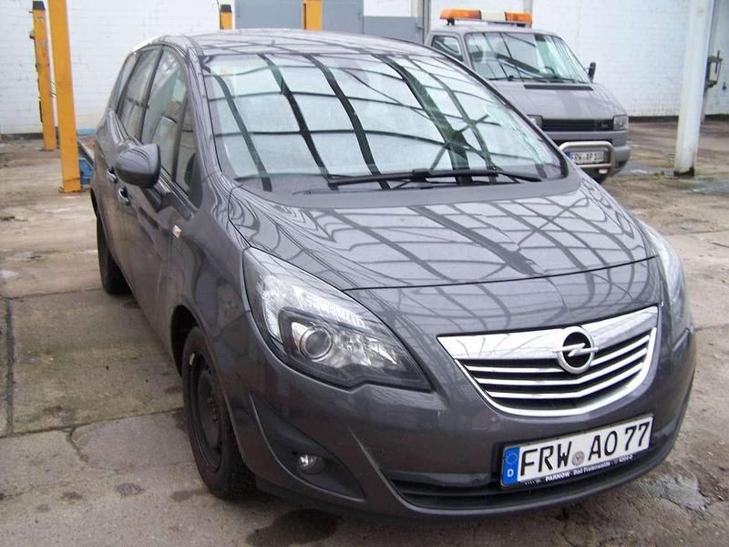 Gebraucht Opel Meriva Innovation 101 PS (74 kW) 2011 Karbongrau Van / Kleinbus