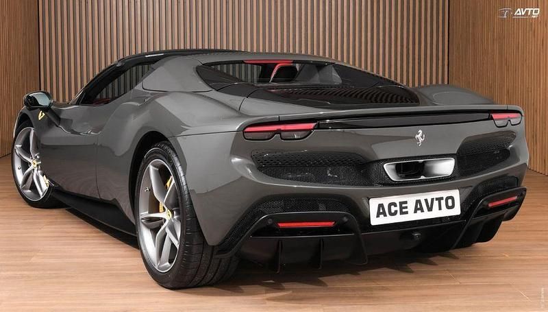 Gebraucht Ferrari 296 831 PS (611 kW) 2025 Grau Cabrio