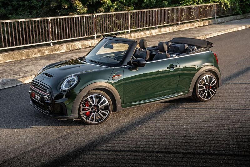 Grün Gebraucht 2023 Mini John Cooper Works Cabriolet Cabrio | 36.499 € (Fairer Preis) - Bild 1/4