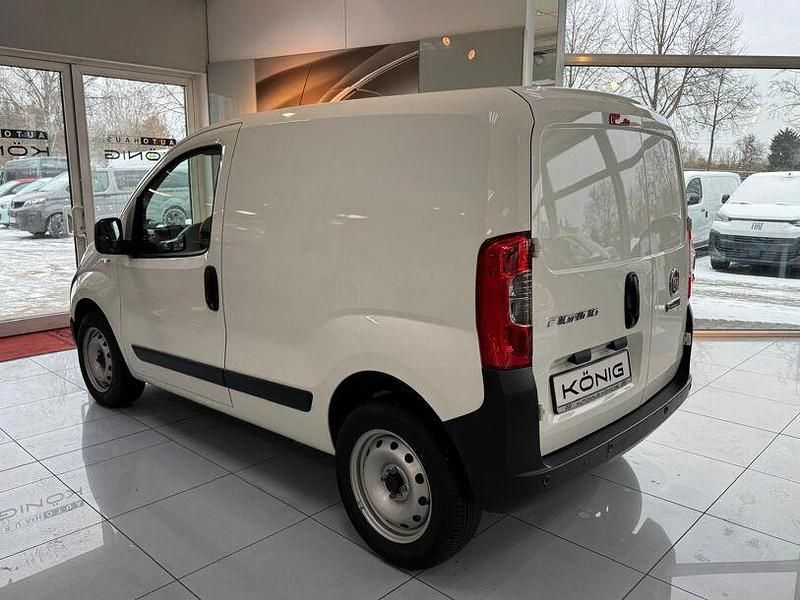 Gebraucht Fiat Fiorino 80 PS (58 kW) 2023 Weiß Van / Kleinbus