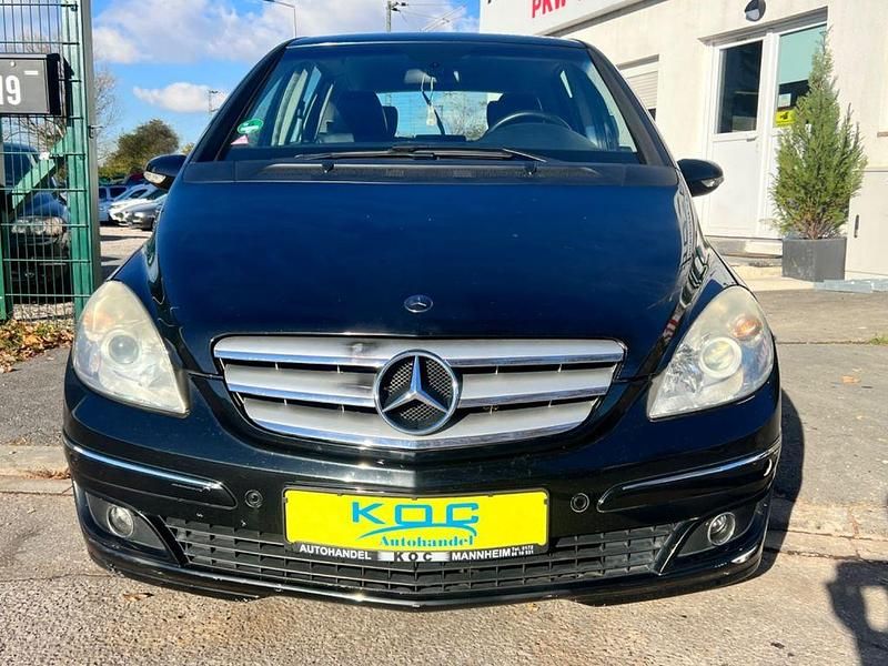 Gebraucht Mercedes E200 193 PS (141 kW) 2005 Schwarz Limousine