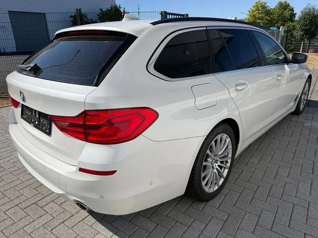 Gebraucht BMW 520 Sport Line 190 PS (139 kW) 2020 Weiß Kombi