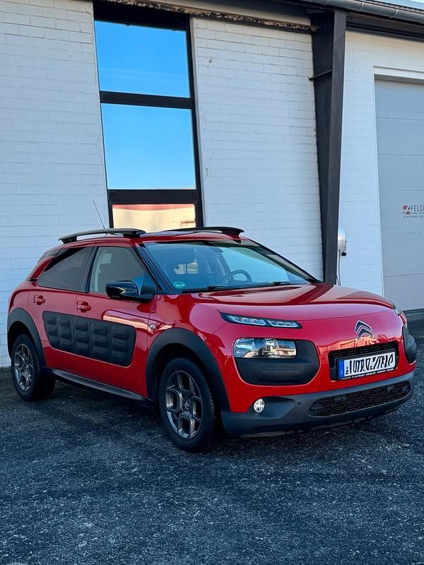 Rot Gebraucht 2014 Citroën C4 SUV | 7.900 € (Etwas zu teuer) - Bild 1/4