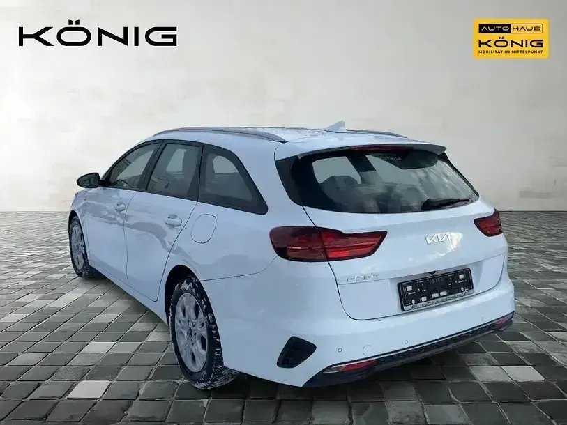 Gebraucht Kia Ceed Edition 7 101 PS (74 kW) 2023 Weiß Kleinwagen
