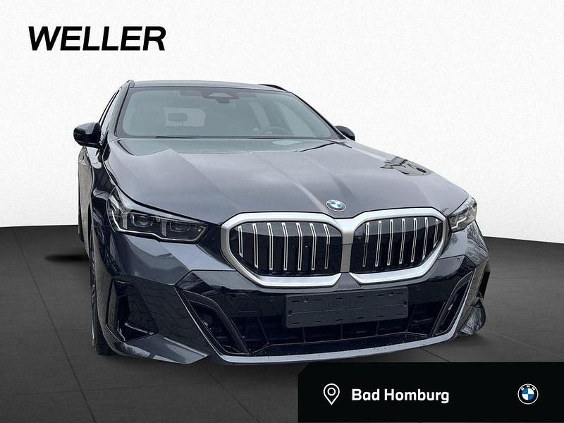 Neu BMW 520 M Sport 197 PS (144 kW) 2025 Grau Kombi