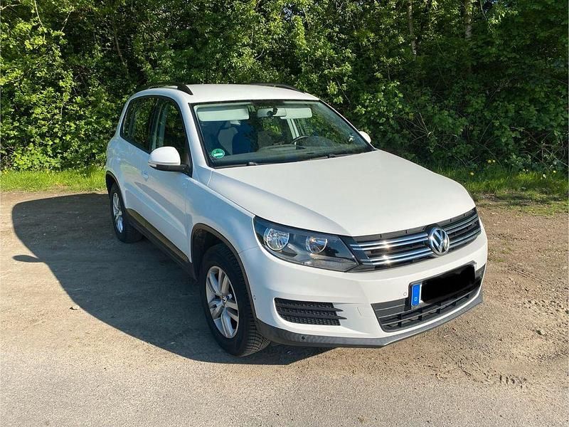 Weiß Gebraucht 2014 VW Tiguan Trendline SUV | 9.990 € (Fairer Preis) - Bild 1/4