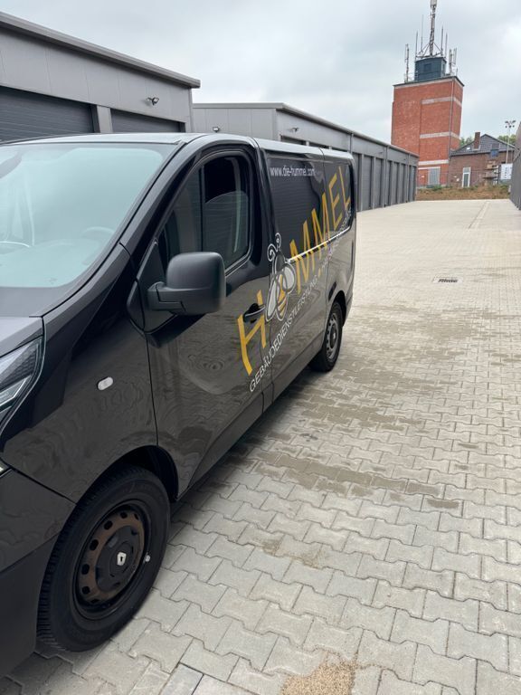Schwarz Gebraucht 2020 Renault Trafic Van | 16.100 € - Bild 1/4