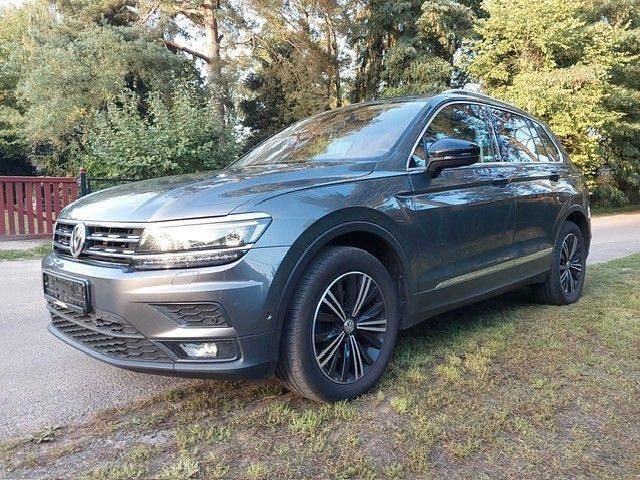 Grau Gebraucht 2020 VW Tiguan IQ Drive SUV | 20.900 € (Guter Preis) - Bild 1/4