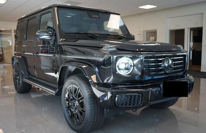 Obsidianschwarz Gebraucht 2024 Mercedes G450 AMG line SUV | 162.000 € (Superpreis) - Bild 1/4