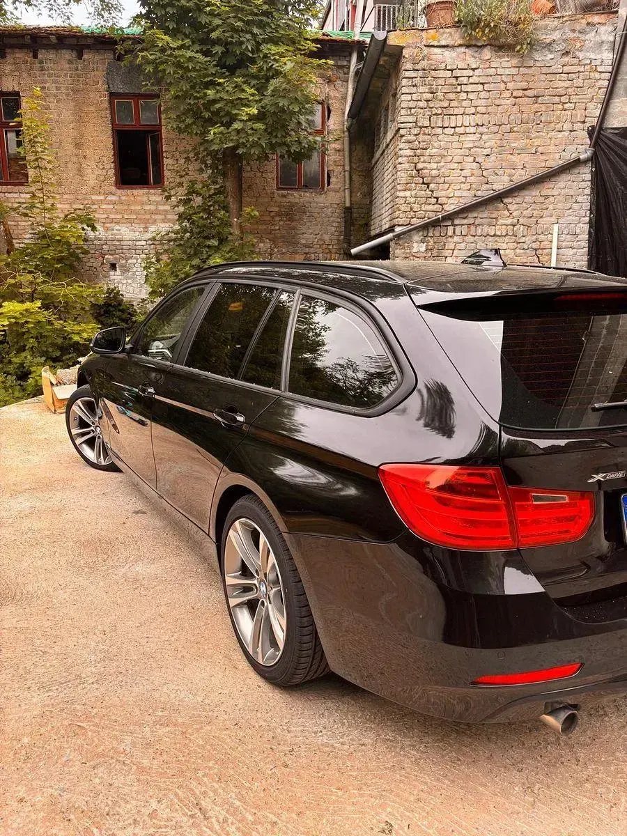 Gebraucht BMW 320 184 PS (135 kW) 2013 Schwarz Kombi