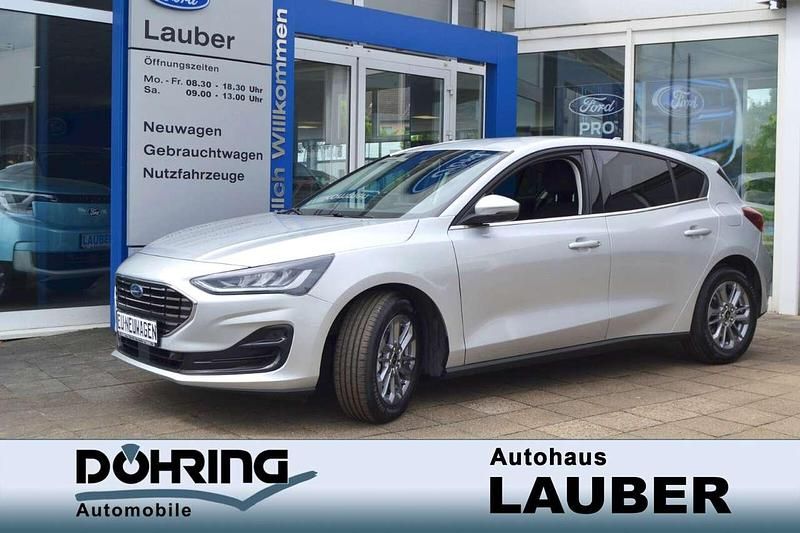 Moondust silver Neu 2025 Ford Focus Titanium Limousine | 24.475 € (Superpreis) - Bild 1/4