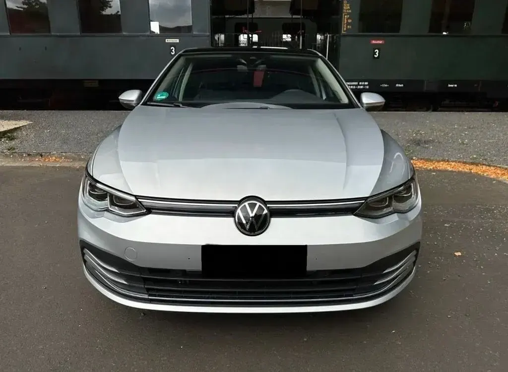 Gebraucht VW Golf VII Highline 150 PS (110 kW) 2020 Silber Limousine