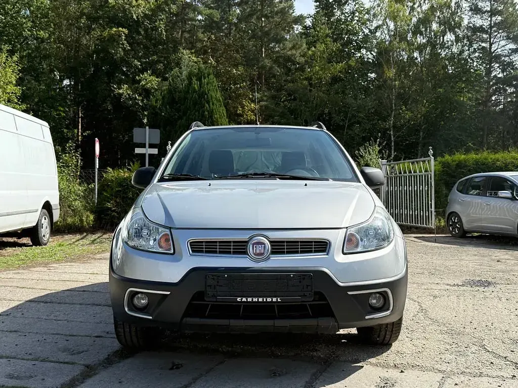 Gebraucht Fiat Sedici Dynamic 120 PS (88 kW) 2010 Silber SUV