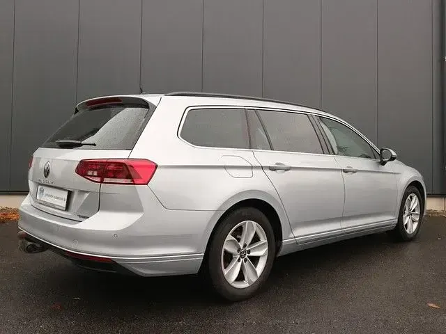 Gebraucht VW Passat Business 200 PS (147 kW) 2022 Silber Kombi