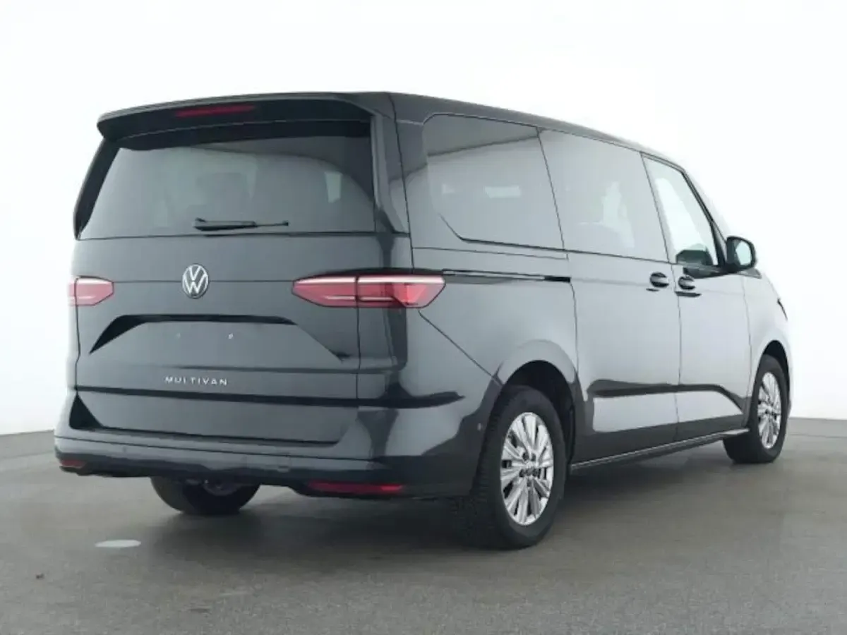 Używany VW Multivan Life 150 KM (110 kW) 2024 Minivan