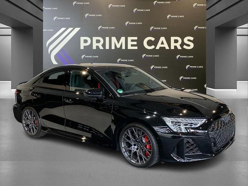 Neu Audi RS3 Sport 400 PS (294 kW) 2025 Schwarz Limousine