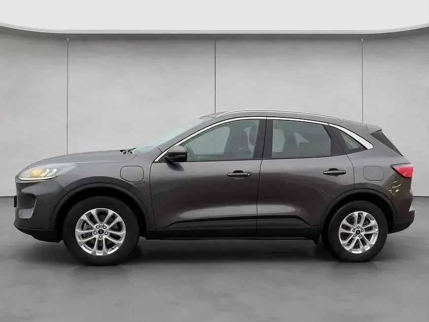 Używany Ford Kuga Titanium 224 KM (164 kW) 2022 Szary SUV