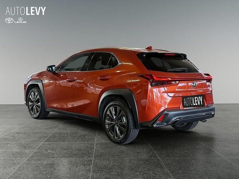 Gebraucht Lexus UX 250h Sport Design Packet 184 PS (135 kW) 2023 Orange SUV