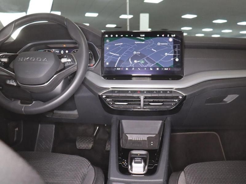 Gebraucht Skoda Octavia Selection 150 PS (110 kW) 2024 Brillantsilber metallic (metallic) Kombi