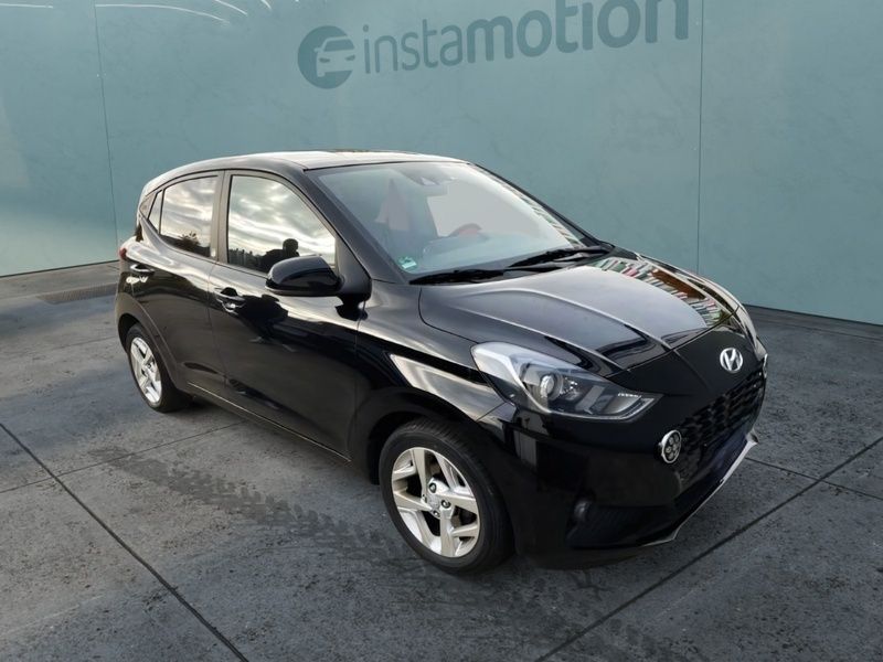 Schwarz Gebraucht 2021 Hyundai i10 Edition 30 Kleinwagen | 12.490 € (Etwas zu teuer) - Bild 1/3