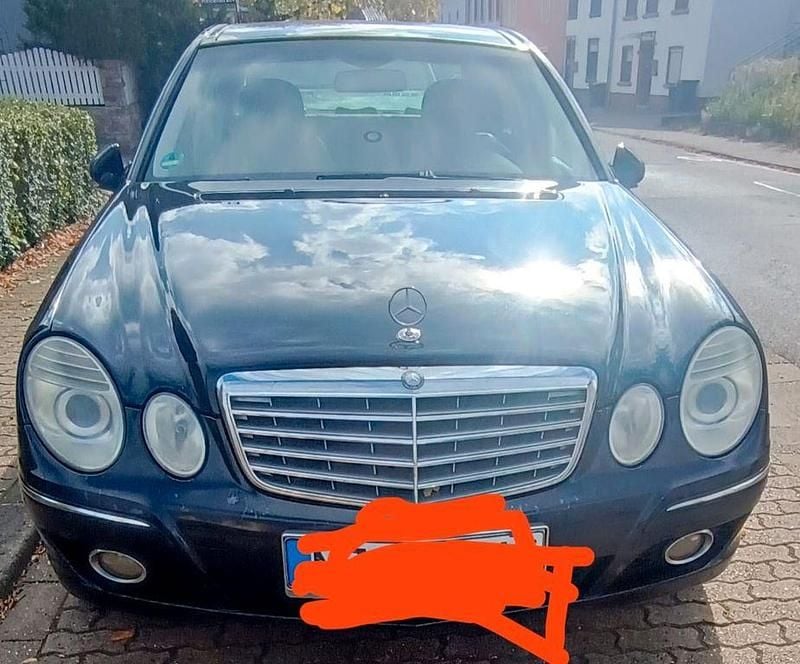 Gebraucht Mercedes E320 Elegance 224 PS (164 kW) 2008 Blau Limousine