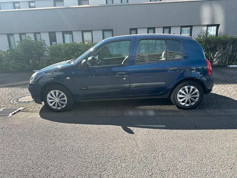 Usata Renault Clio II 75 CV (55 kW) 2005 Blu Utilitaria