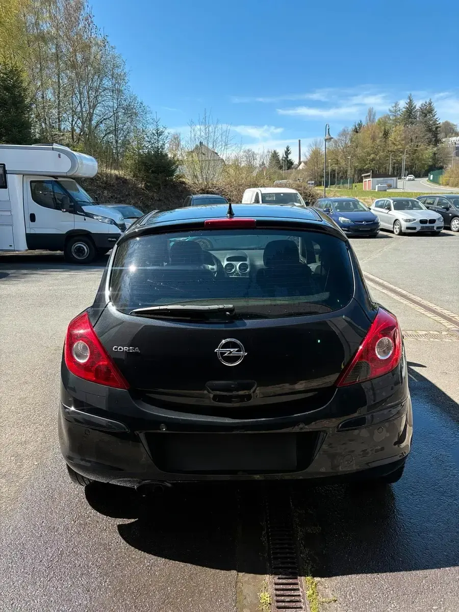 Gebraucht Opel Corsa 87 PS (63 kW) 2012 Schwarz Kleinwagen