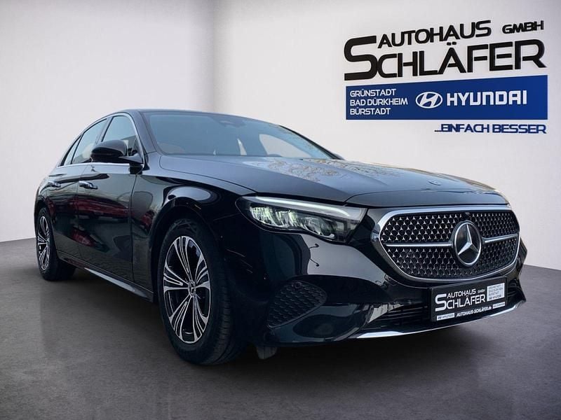 Gebraucht Mercedes E200 Advanced 227 PS (166 kW) 2024 Obsidianschwarz  metalliclack Limousine