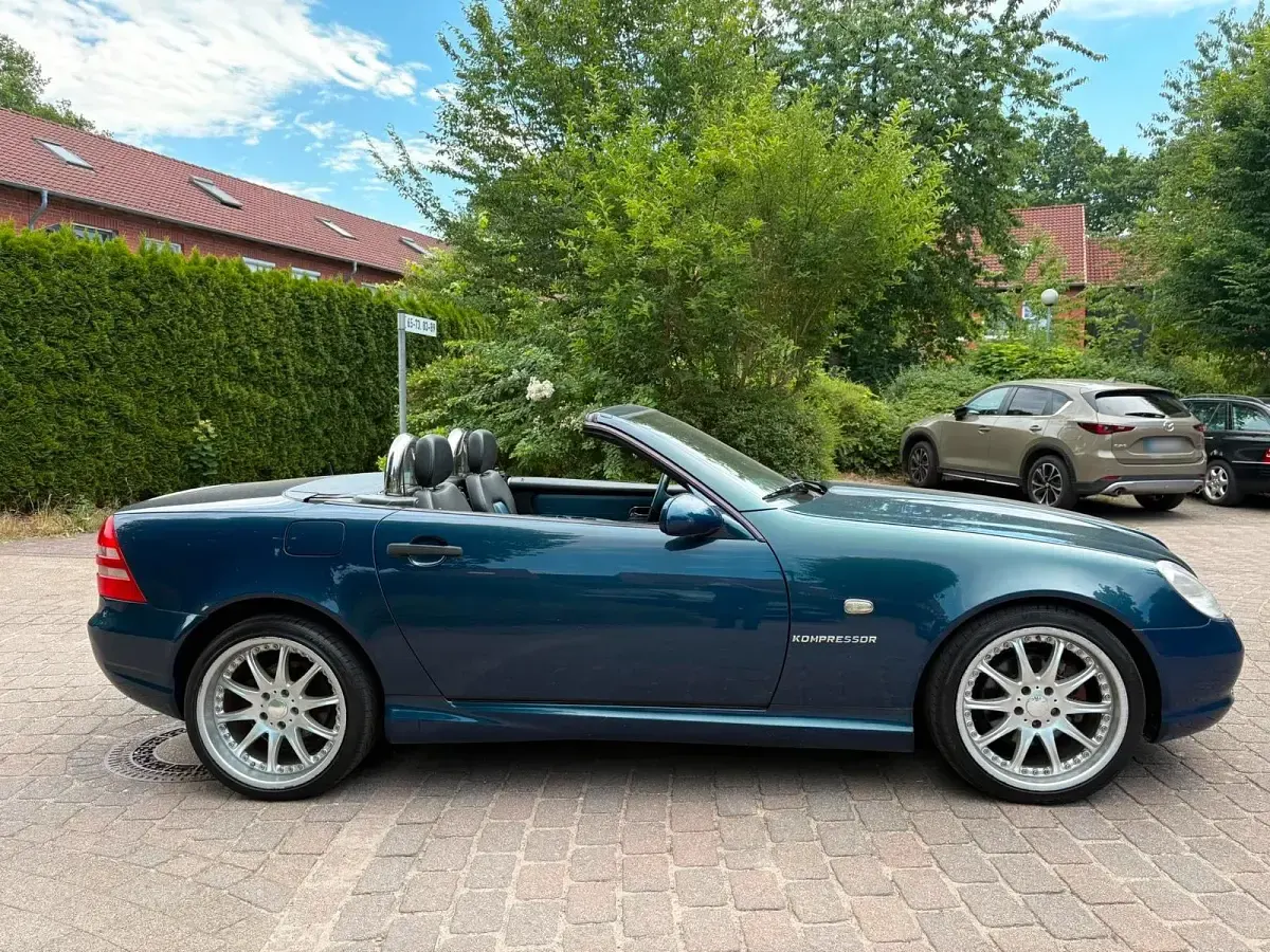 Gebraucht Mercedes SLK230 193 PS (141 kW) 1999 Blau Cabrio