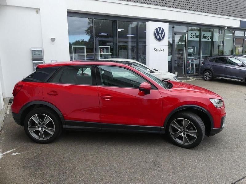 Gebraucht Audi Q2 Sport 150 PS (110 kW) 2017 Tangorot metallic SUV