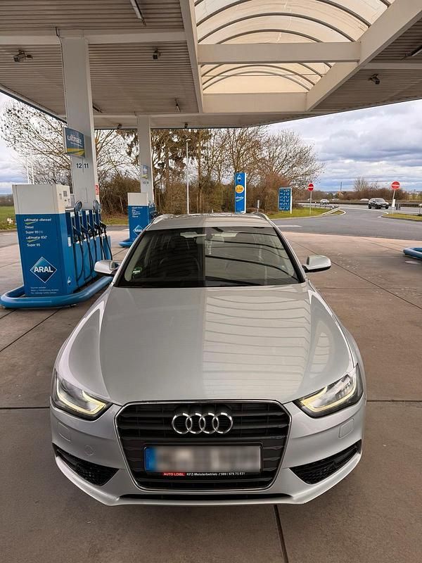 Gebraucht Audi A4 177 PS (130 kW) 2012 Grau Kombi