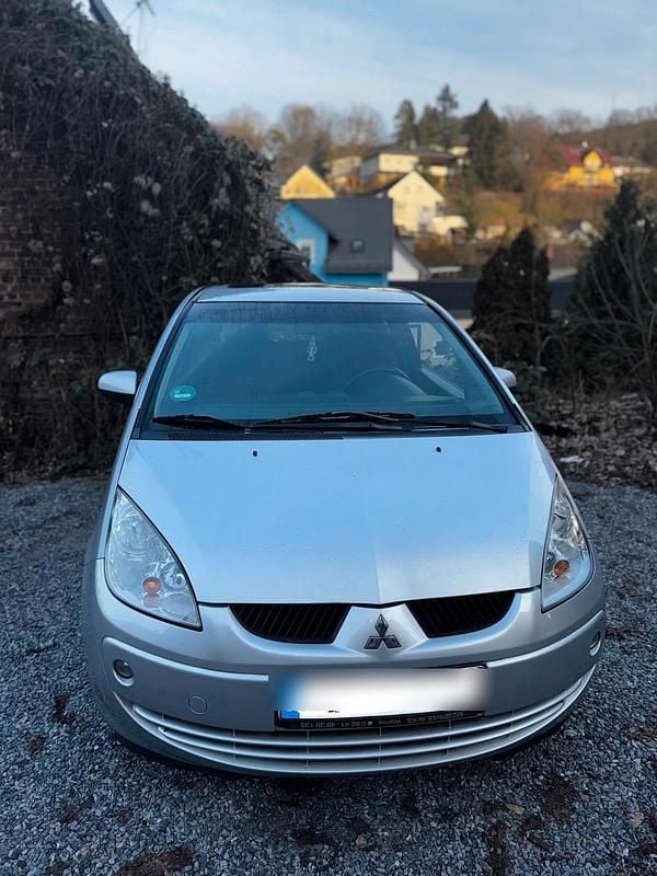 Grau Gebraucht 2007 Mitsubishi Colt Kleinwagen | 2.499 € (Fairer Preis) - Bild 1/4