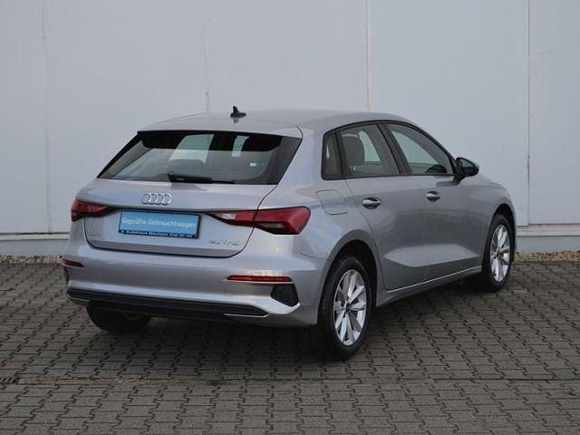 Gebraucht Audi A3 Basis 110 PS (80 kW) 2022 Silber (florettsilber metallic) Limousine