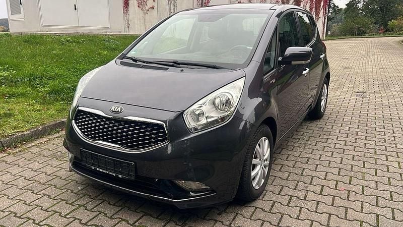 Schwarz Gebraucht 2016 Kia Venga Platinum Edition Kleinwagen | 8.690 € (Superpreis) - Bild 1/4