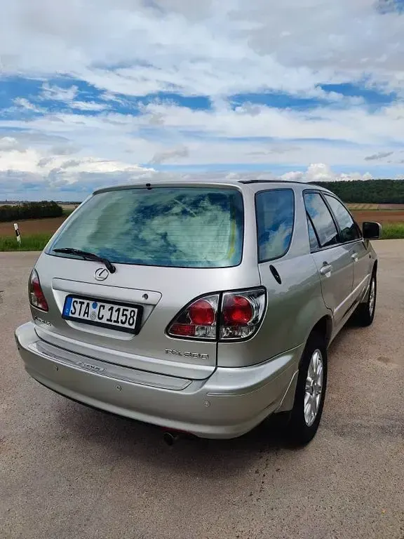 Gebraucht Lexus RX300 201 PS (147 kW) 2002 Silber SUV