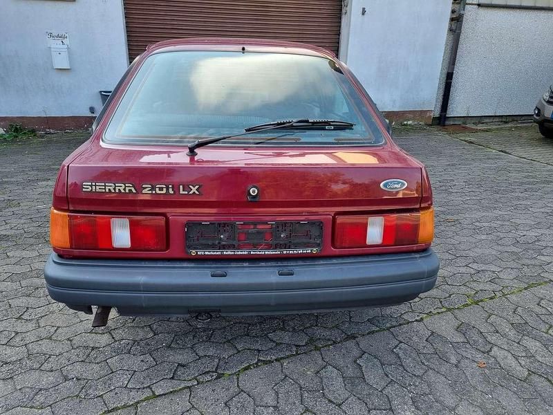 Rot Gebraucht 1989 Ford Sierra Limousine | 1.600 € - Bild 1/4