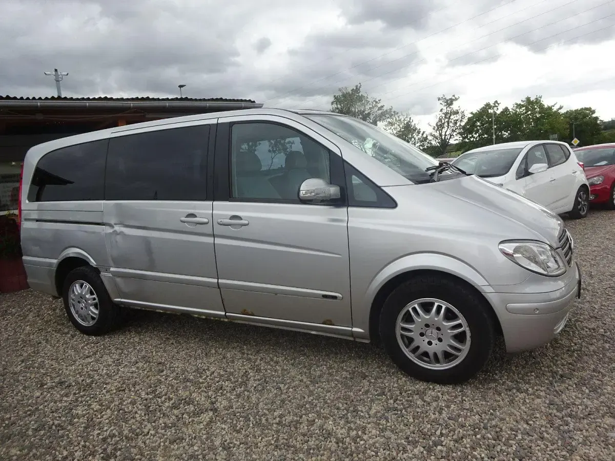 Gebraucht Mercedes Viano 150 PS (110 kW) 2005 Silber Van / Kleinbus