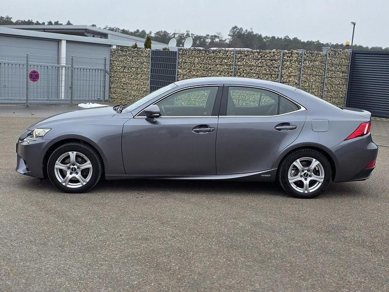Gebraucht Lexus IS300h 181 PS (133 kW) 2014 Grau Limousine