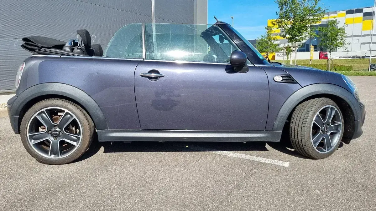 Gebraucht Mini Cooper Cabriolet 122 PS (89 kW) 2012 Violet Cabrio