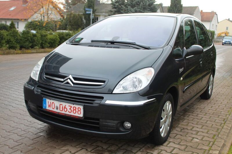 Grau Gebraucht 2006 Citroën Xsara Picasso Comfort Van / Kleinbus | 1.500 € (Guter Preis) - Bild 1/4