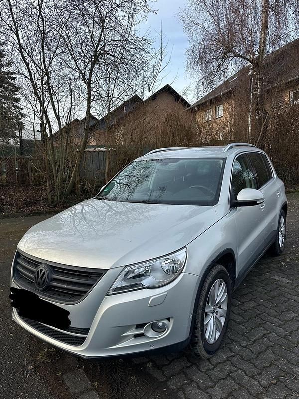 Silber Gebraucht 2010 VW Tiguan SUV | 3.999 € (Superpreis) - Bild 1/4
