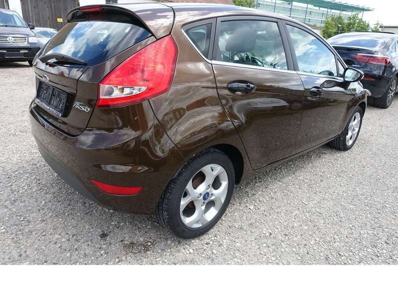 Gebraucht Ford Fiesta Titanium 82 PS (60 kW) 2011 Braun Kleinwagen