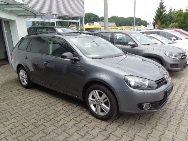 Gebraucht VW Golf VII Match 140 PS (102 kW) 2013 Grau metallic Kombi